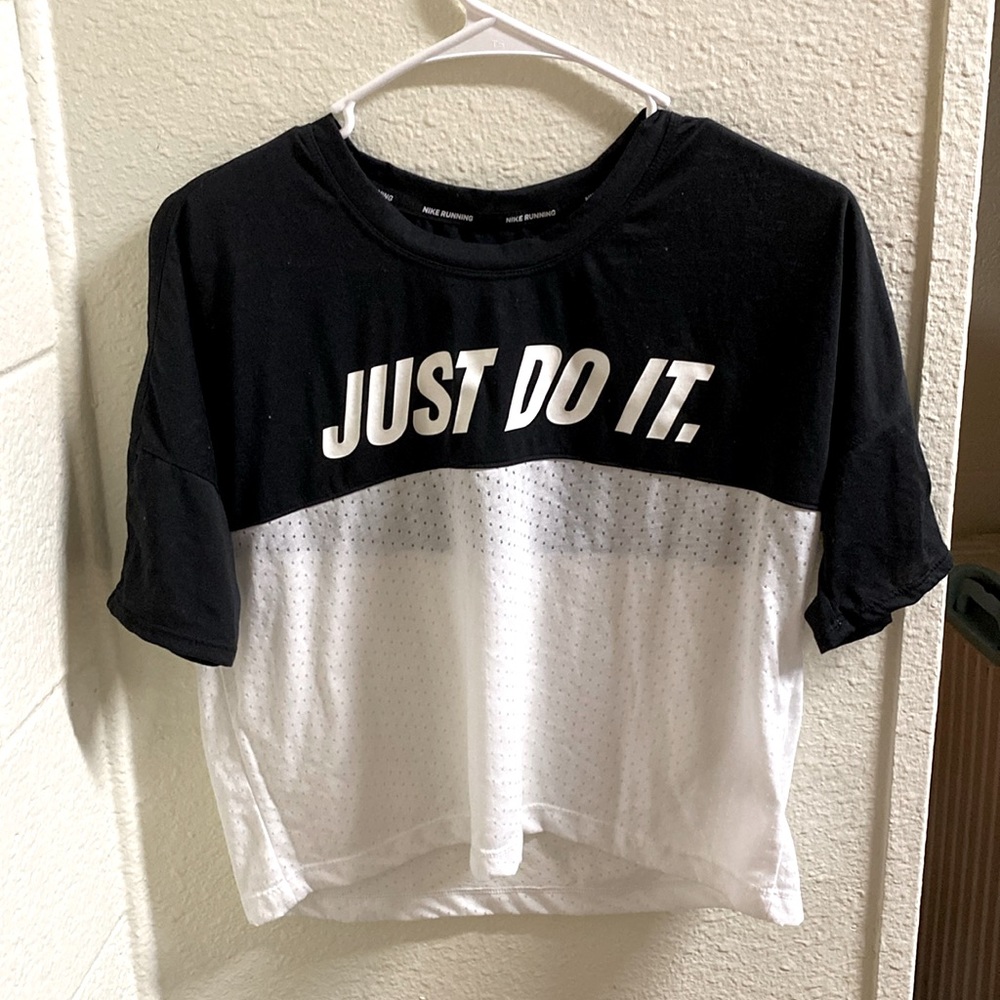 Nike Black and white see-through sports short sleeves